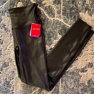 🆕 Spanx Faux Leather Leggings
